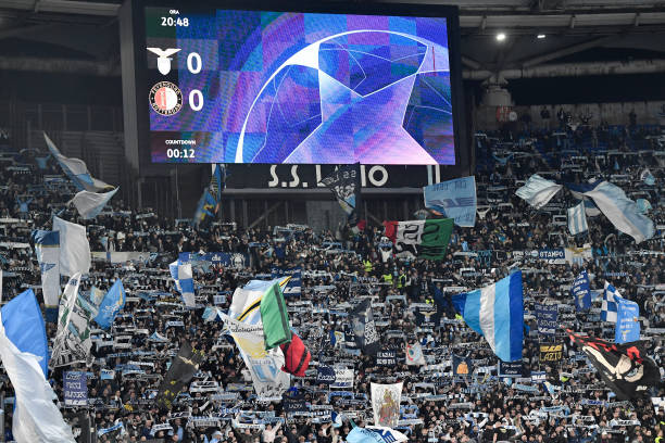 美国“猎鹰9”火箭碎片经由波兰上空大气层坠地.